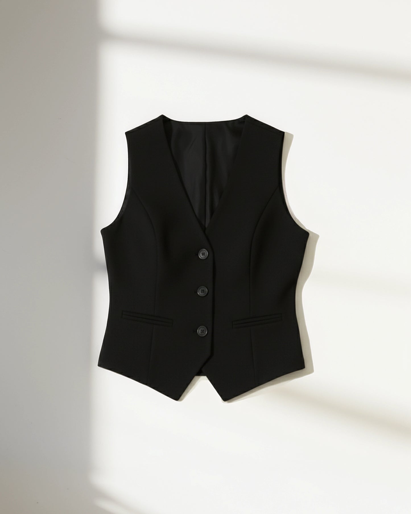 Nivōr Black Waistcoat
