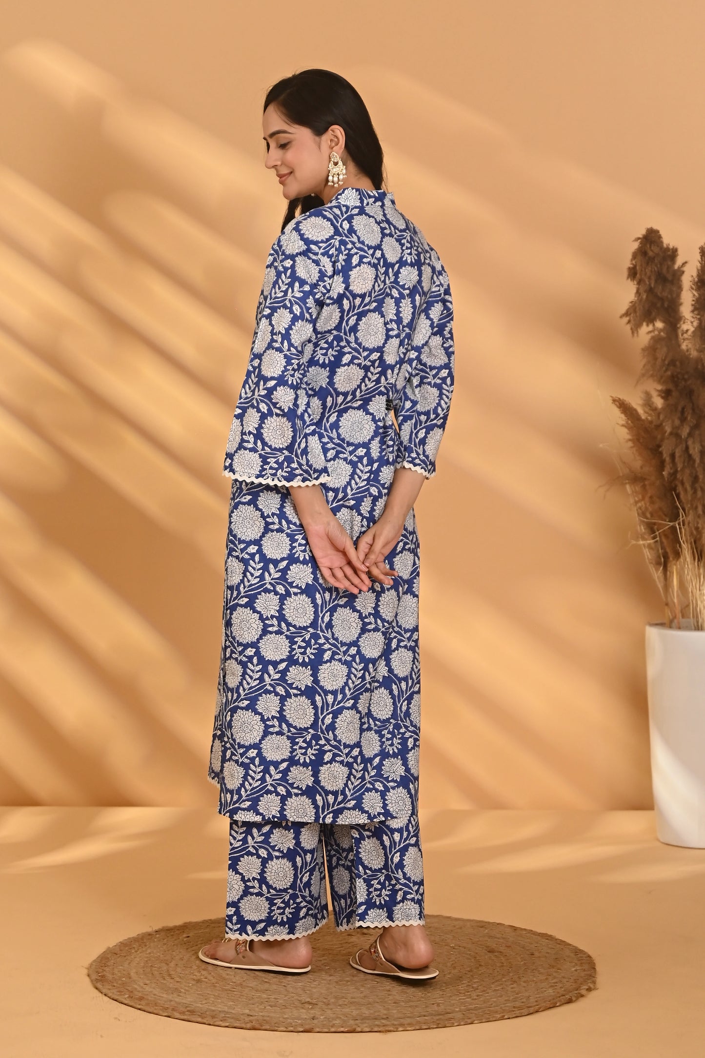 Iraāvi Kurta Pant Set- Blue