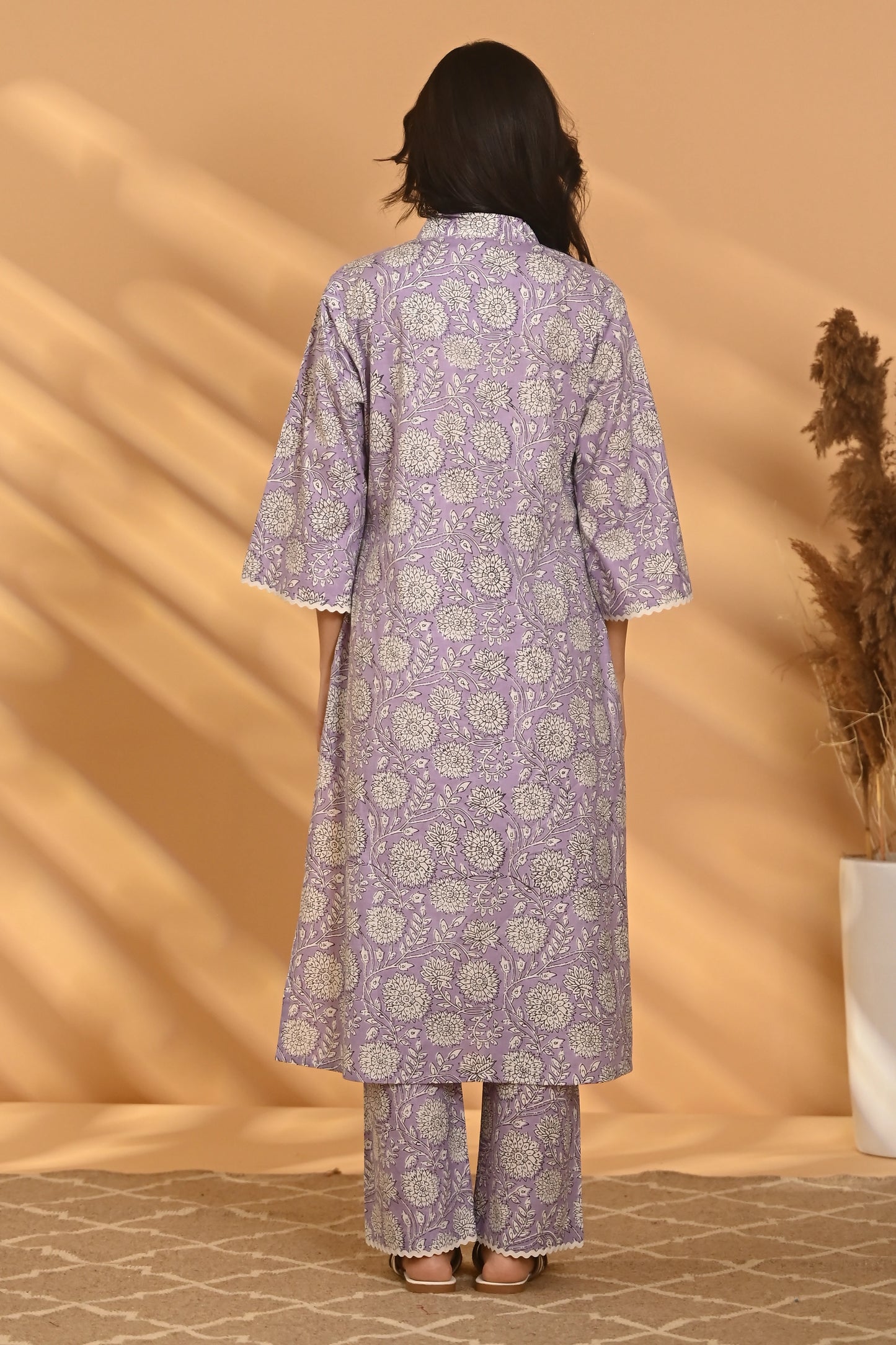 Iraāvi Kurta Pant Set - Lavender