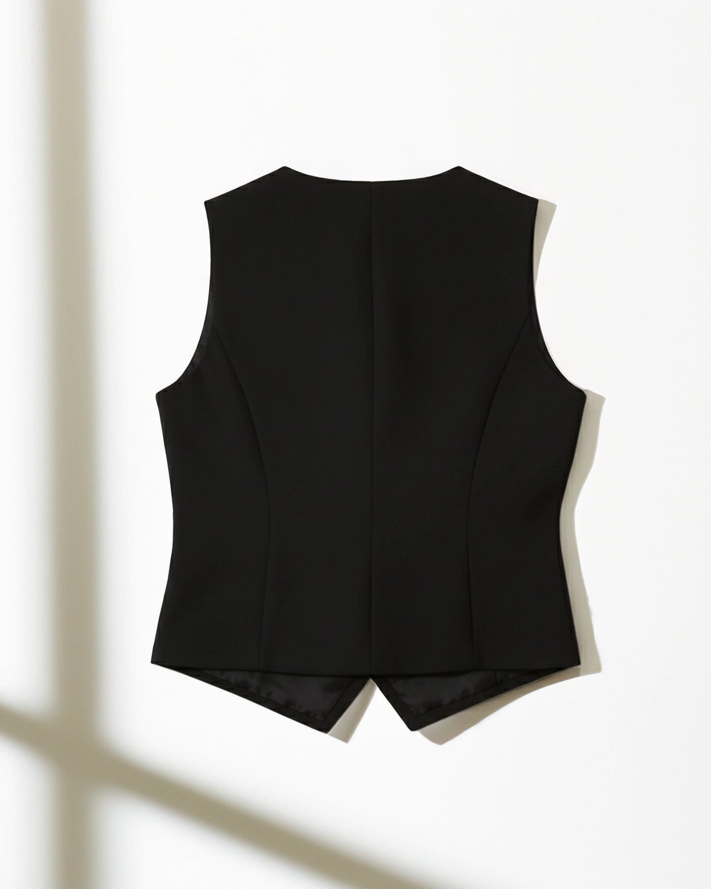 Nivōr Black Waistcoat