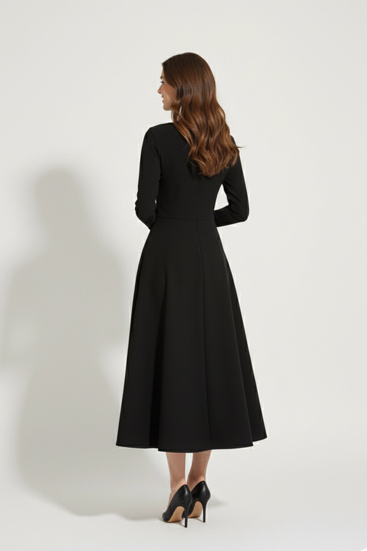 Black Muse Midi with Sleeves