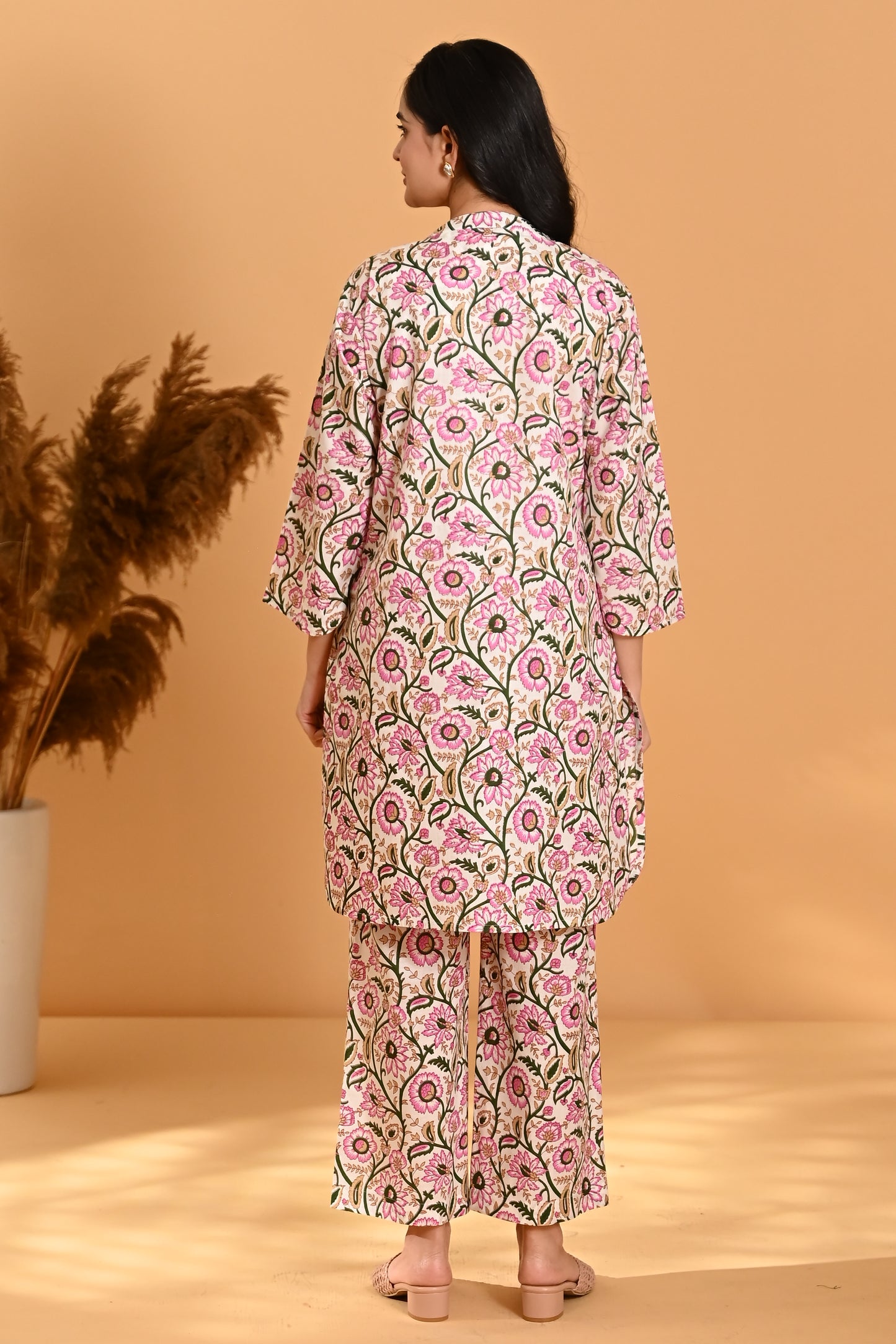 Vanalya Kurta Pant Set- White