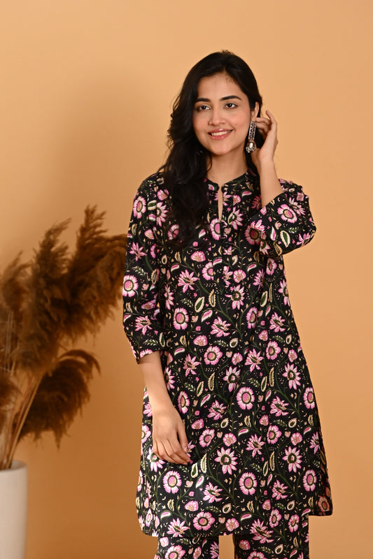 Vanalya Kurta Pant Set- Black
