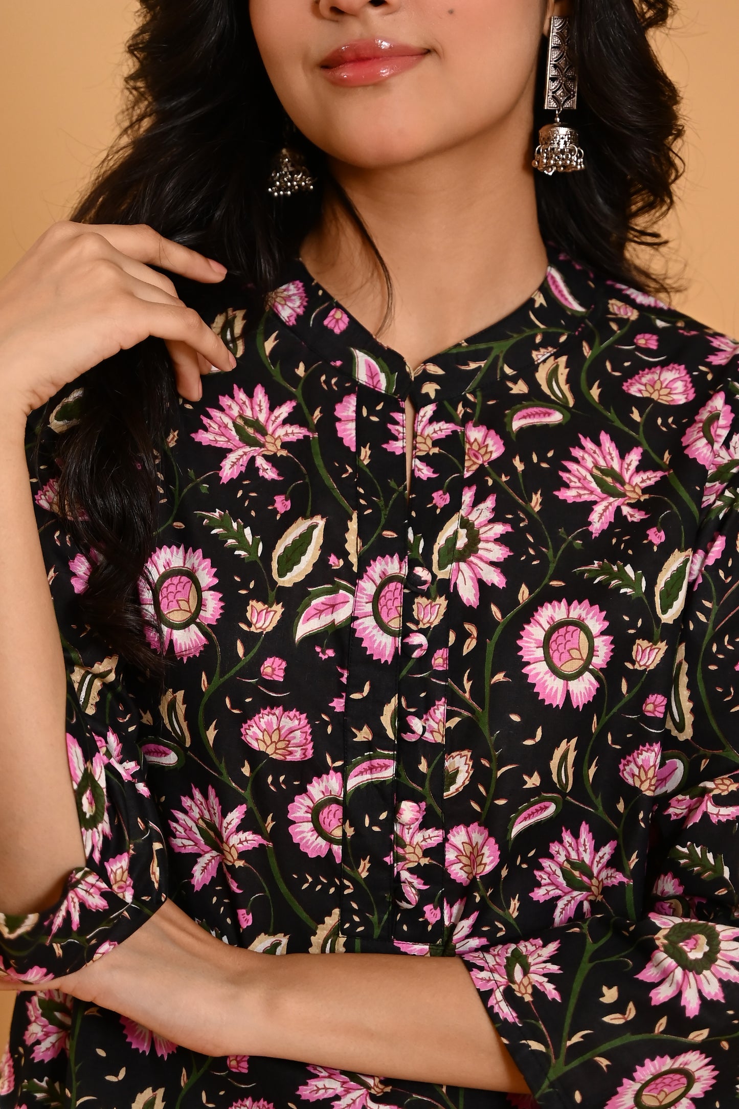 Vanalya Kurta Pant Set- Black
