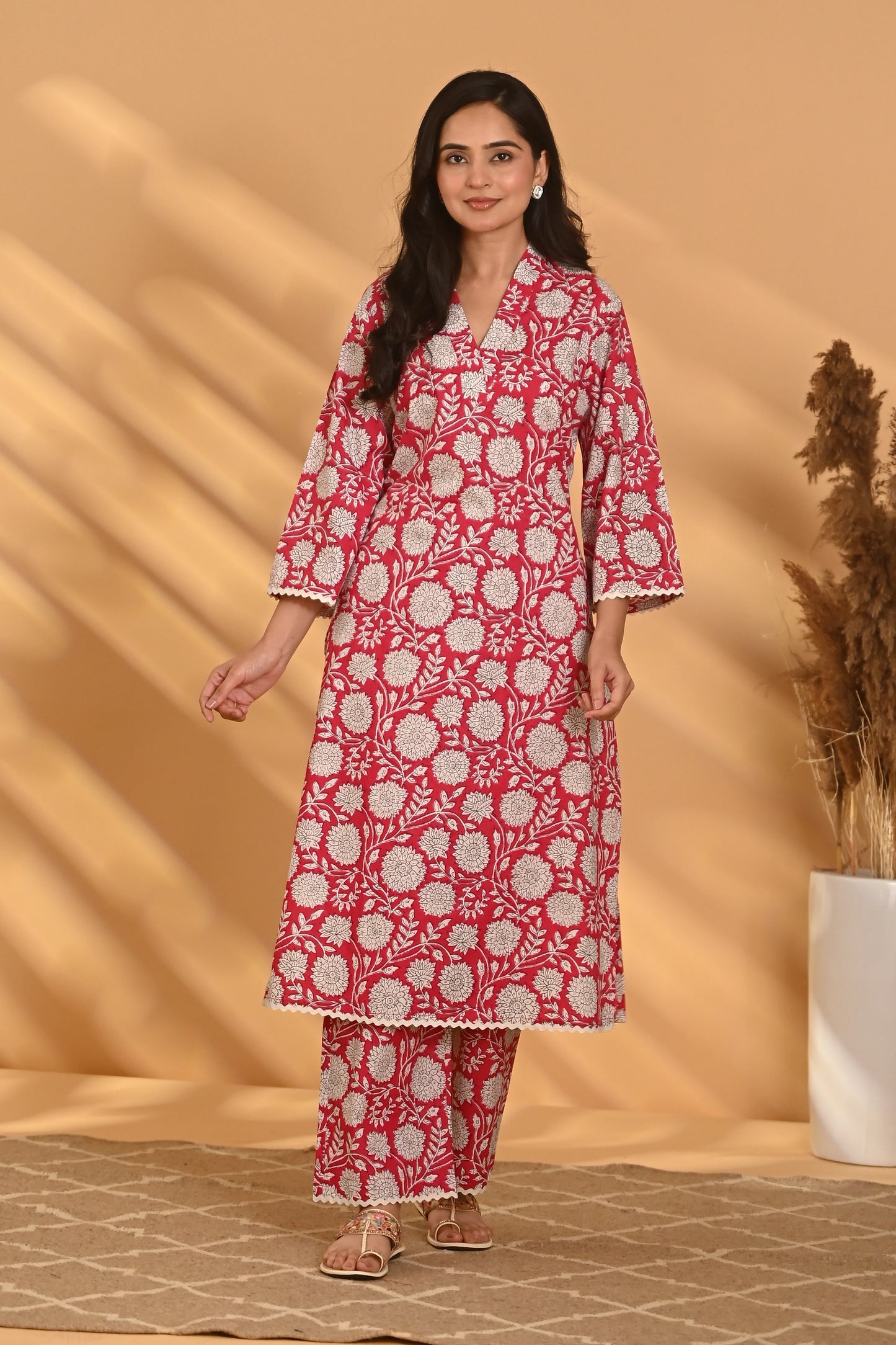 Iraāvi Kurta Pant Set - Pink