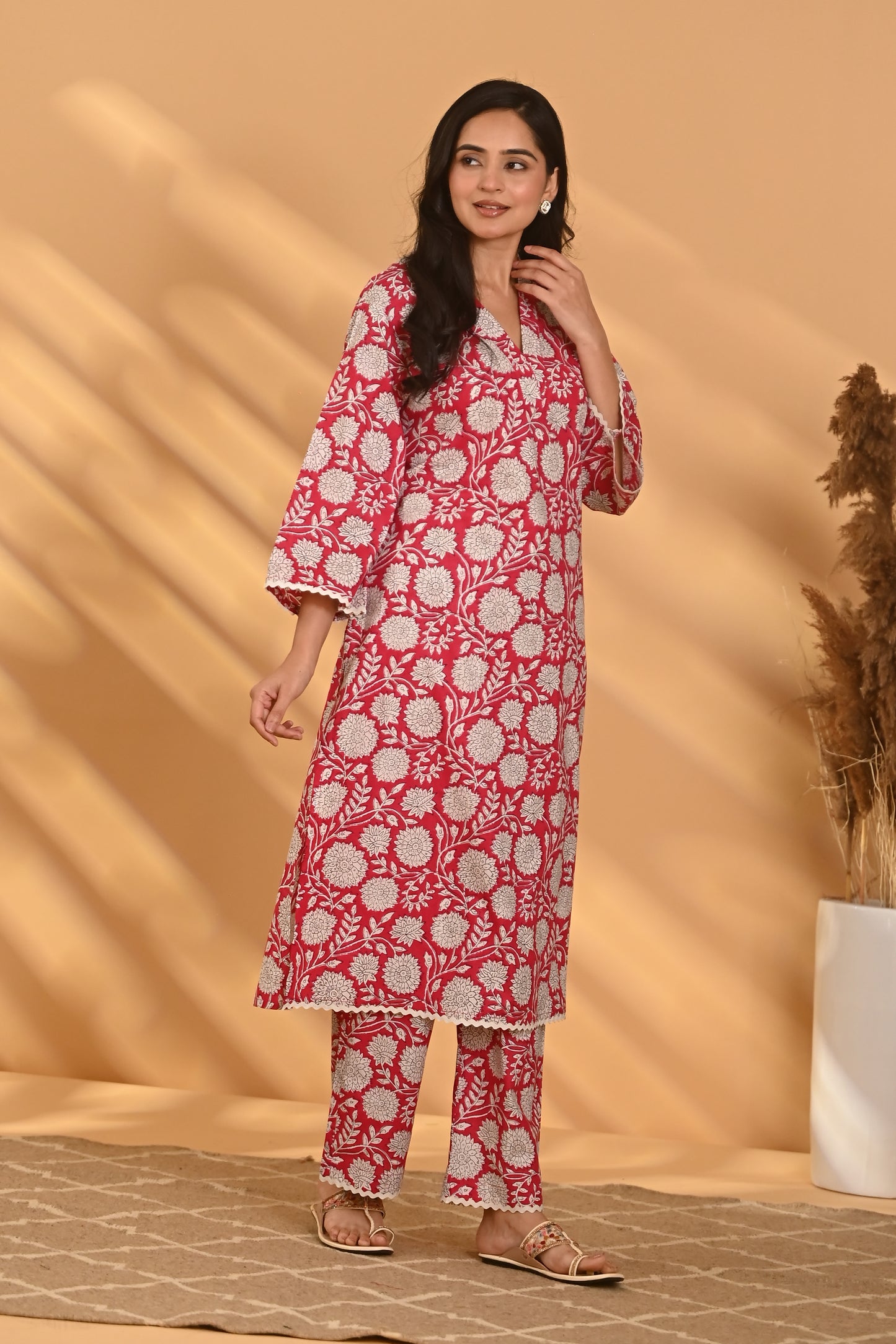 Iraāvi Kurta Pant Set - Pink